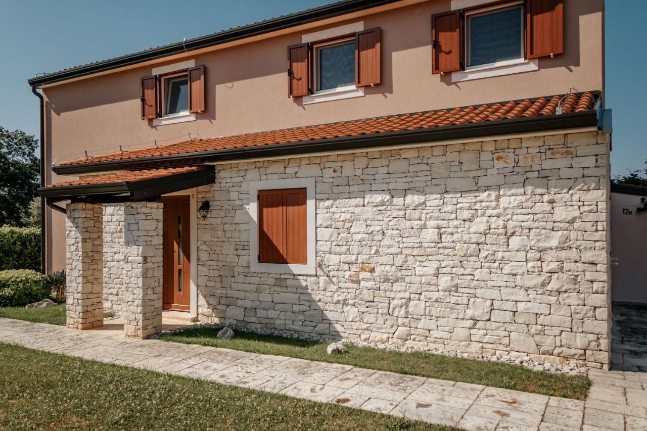Apartment Robi Umag Bagian luar foto