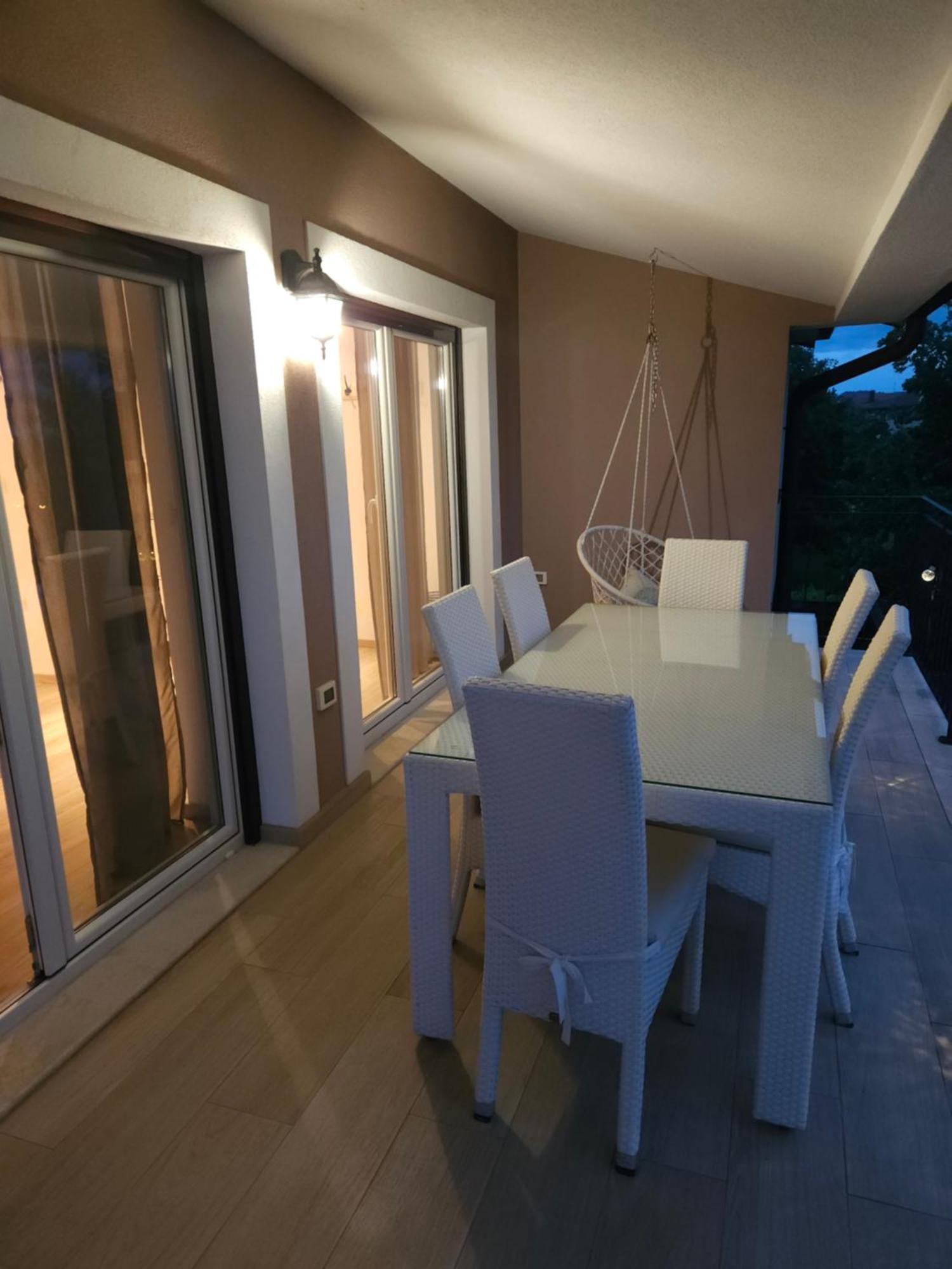 Apartment Robi Umag Bagian luar foto