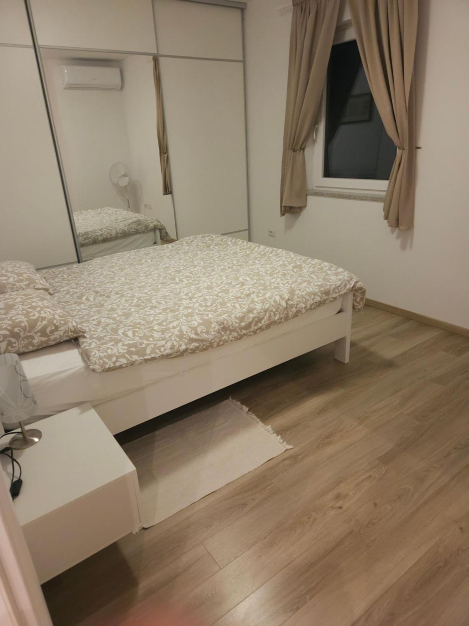 Apartment Robi Umag Bagian luar foto